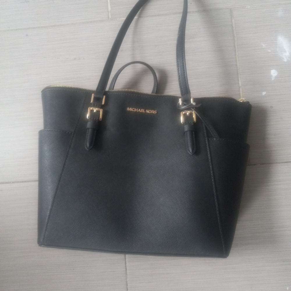 Michael Kors Charlotte Large Top Zip Tote Saffiano Leather in Black